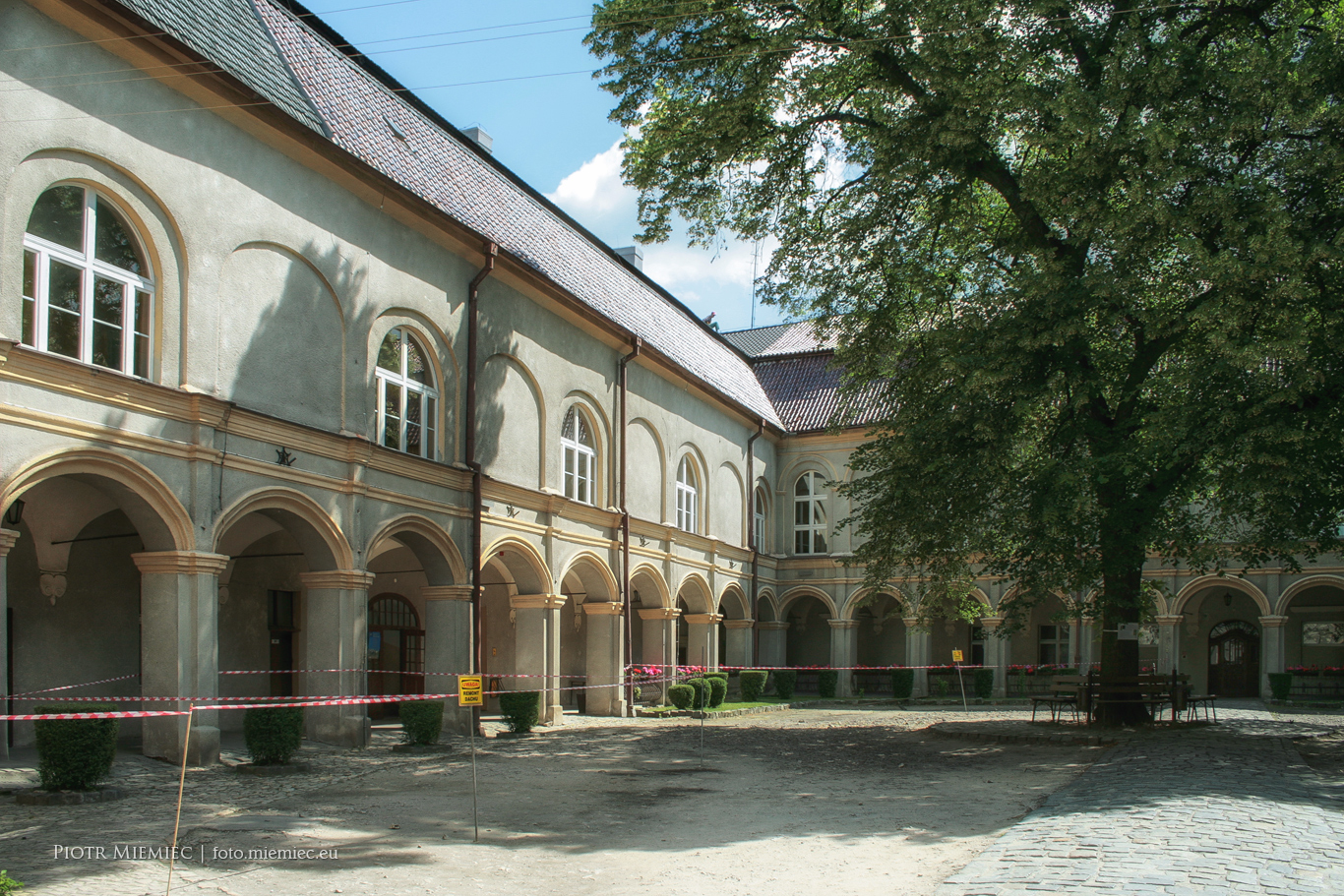 Dziedziniec zamku w Krapkowicach