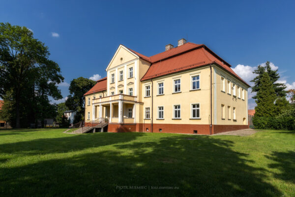 Pałac w Kochanowicach