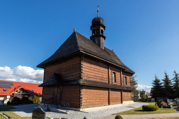 Drewniany kościół w Rzepczach