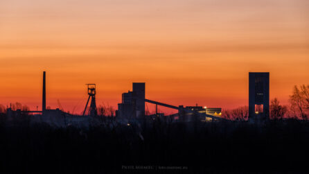 Kopalnia Bielszowice przed wschodem słońca