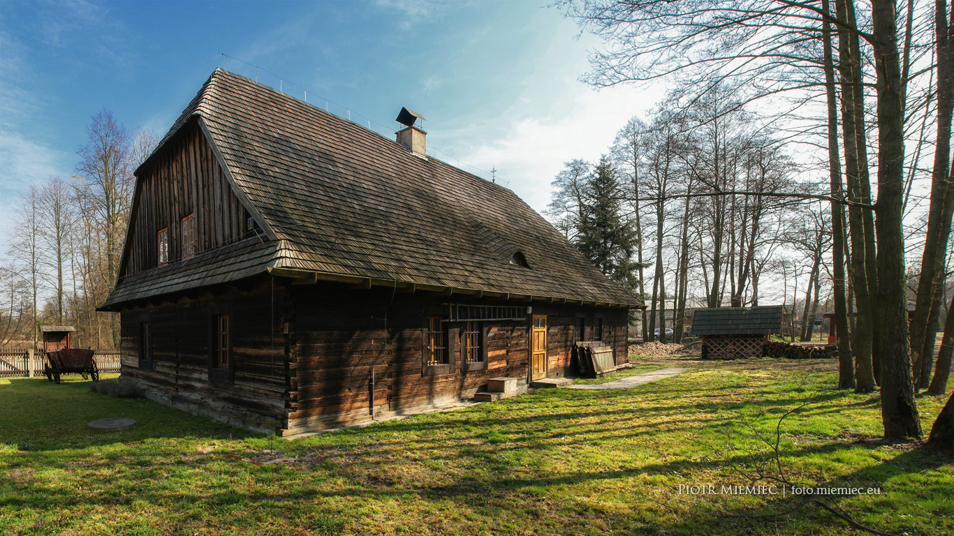 Drewniany dom w Kielczy