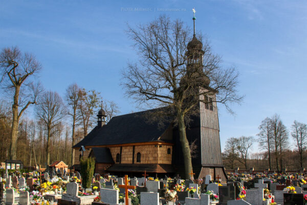 Przejazdem – Drewniany kościół w Koszęcinie