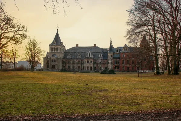 Pałac w Krowiarkach