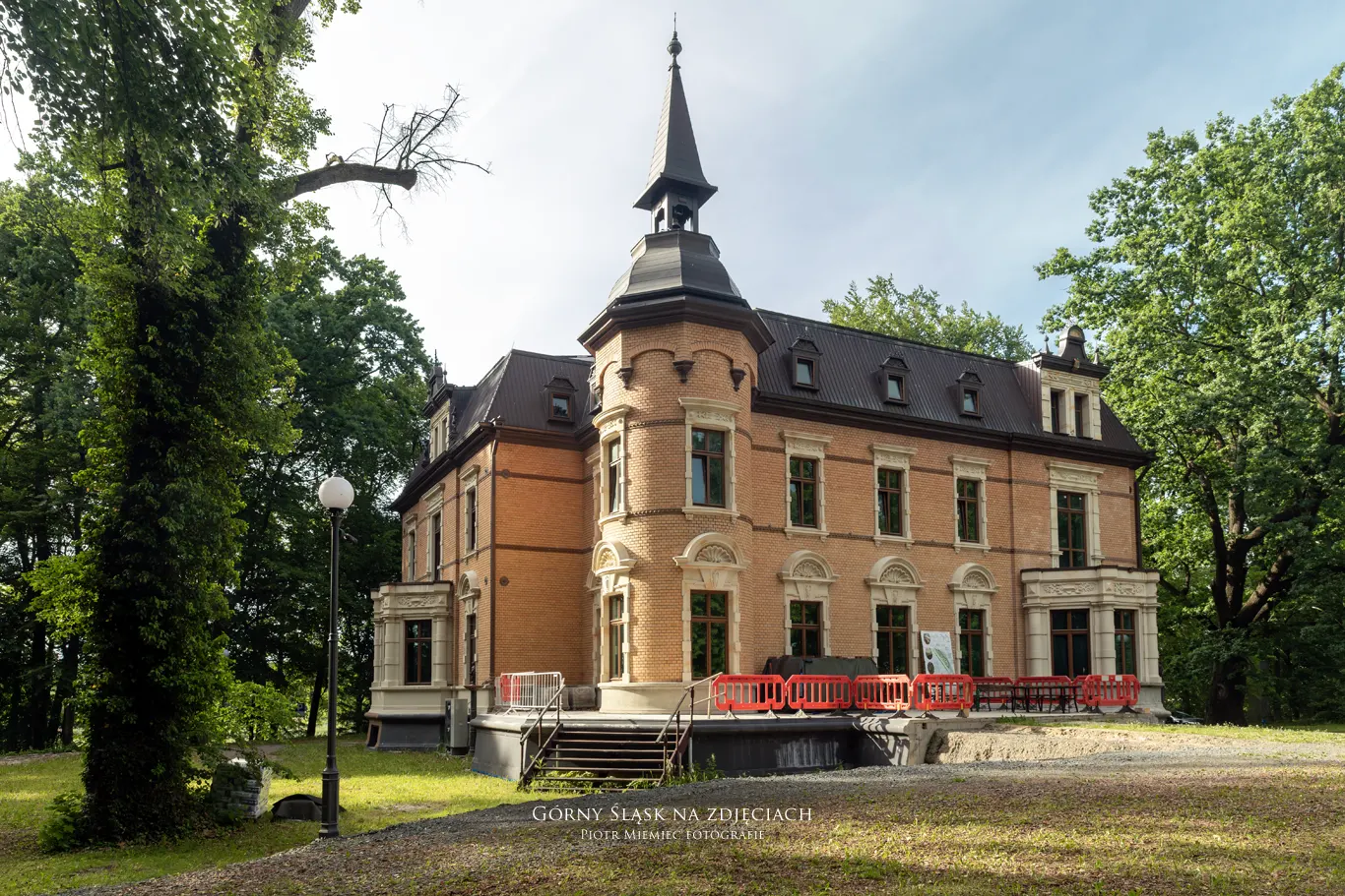Pałac w Rzuchowie – czerwiec 2026
